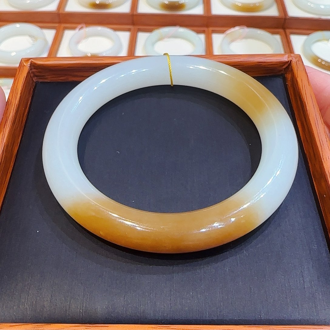 和田玉手镯未镶嵌且末天地糖福镯54 55 56