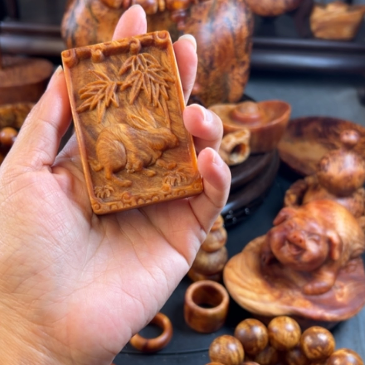 【闪购商品】松木（琥珀木）把件