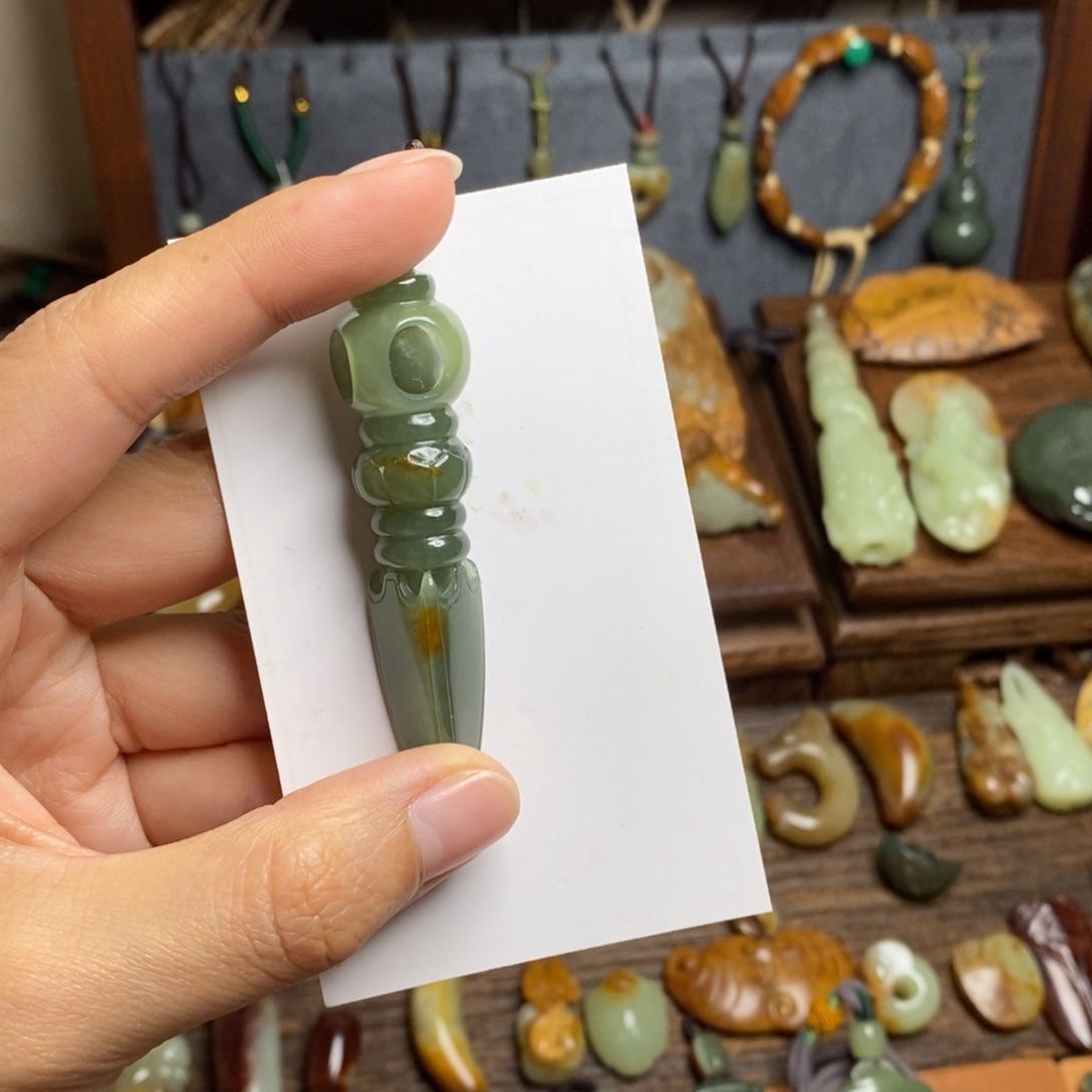 *****岫岩河磨玉（透闪石质玉）未镶嵌颈饰