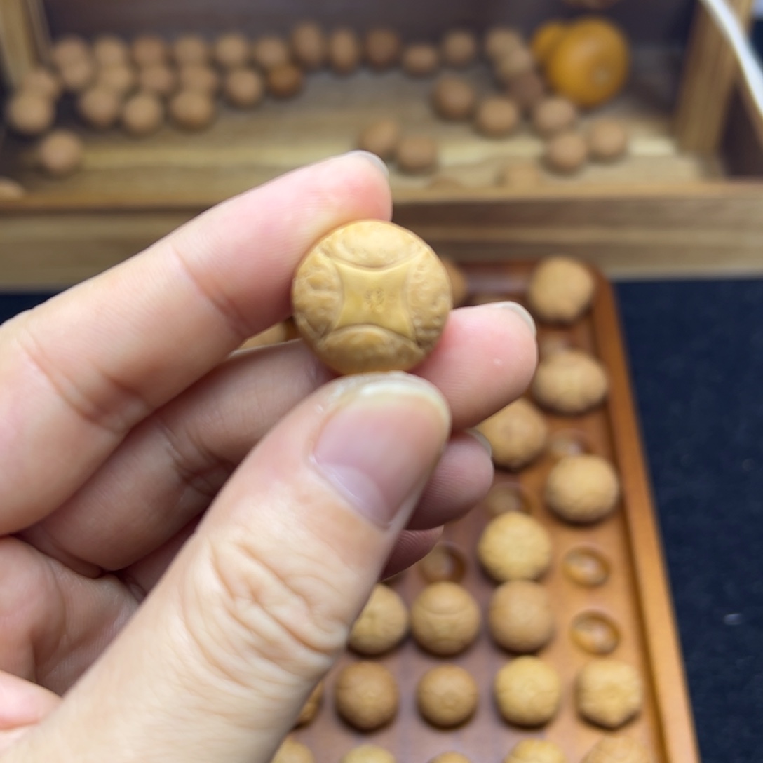 W***半凤眼菩提手串18.8麒麟眼打孔非质量问题不退换