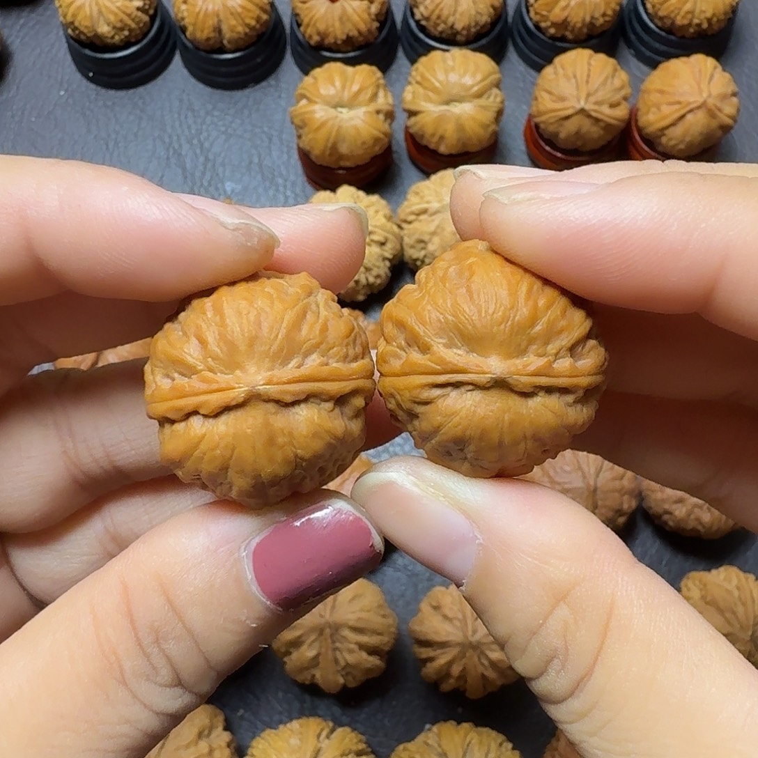 錢***生文玩核桃把件27尺小圆球