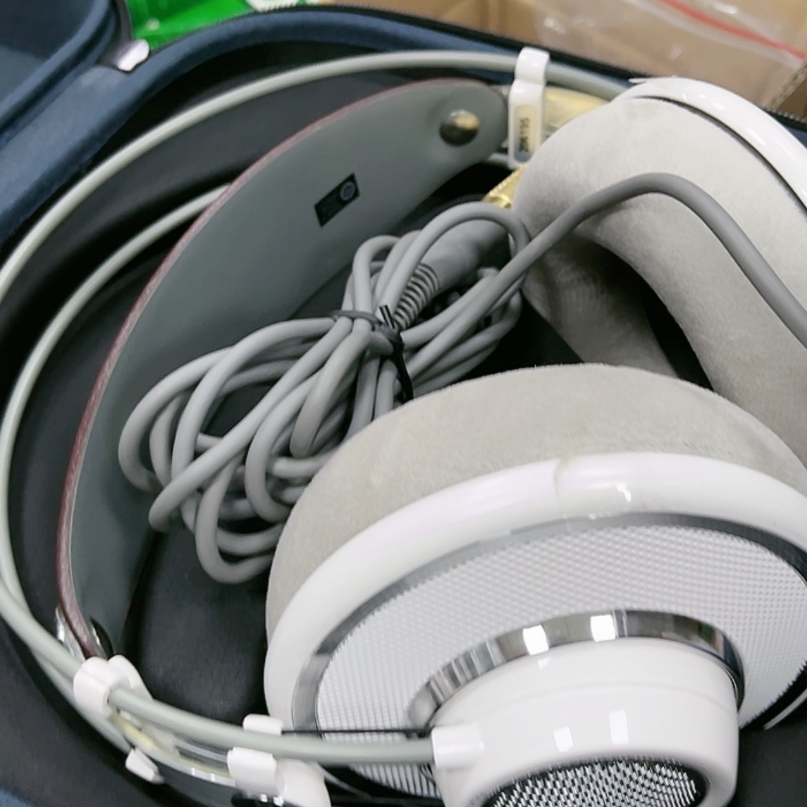 【闪购商品】95新k701