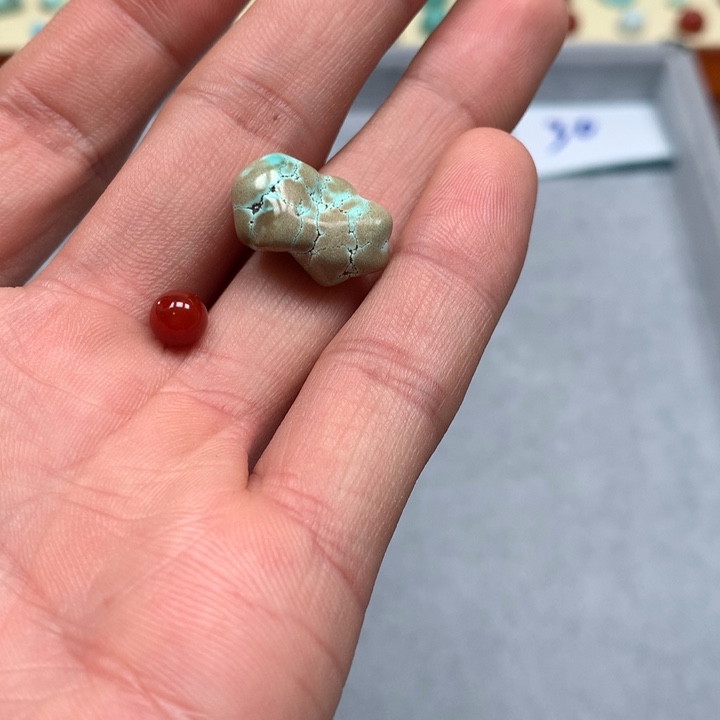 南红玛瑙配饰未镶嵌