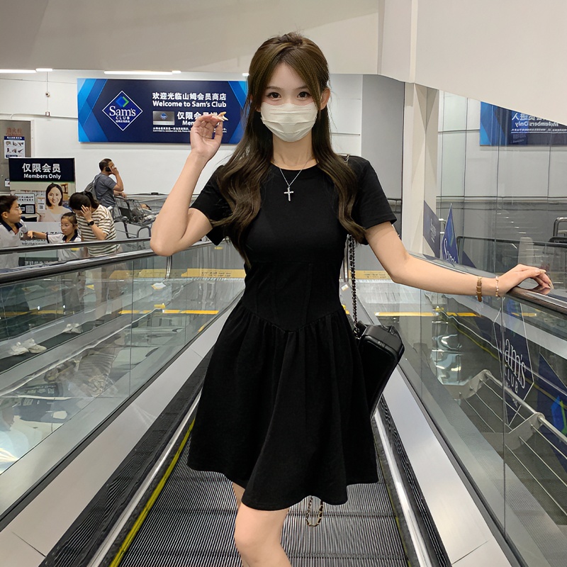 黑色修身法式气质衣服连衣裙显瘦裙子女夏季爆款新款高级感小黑裙