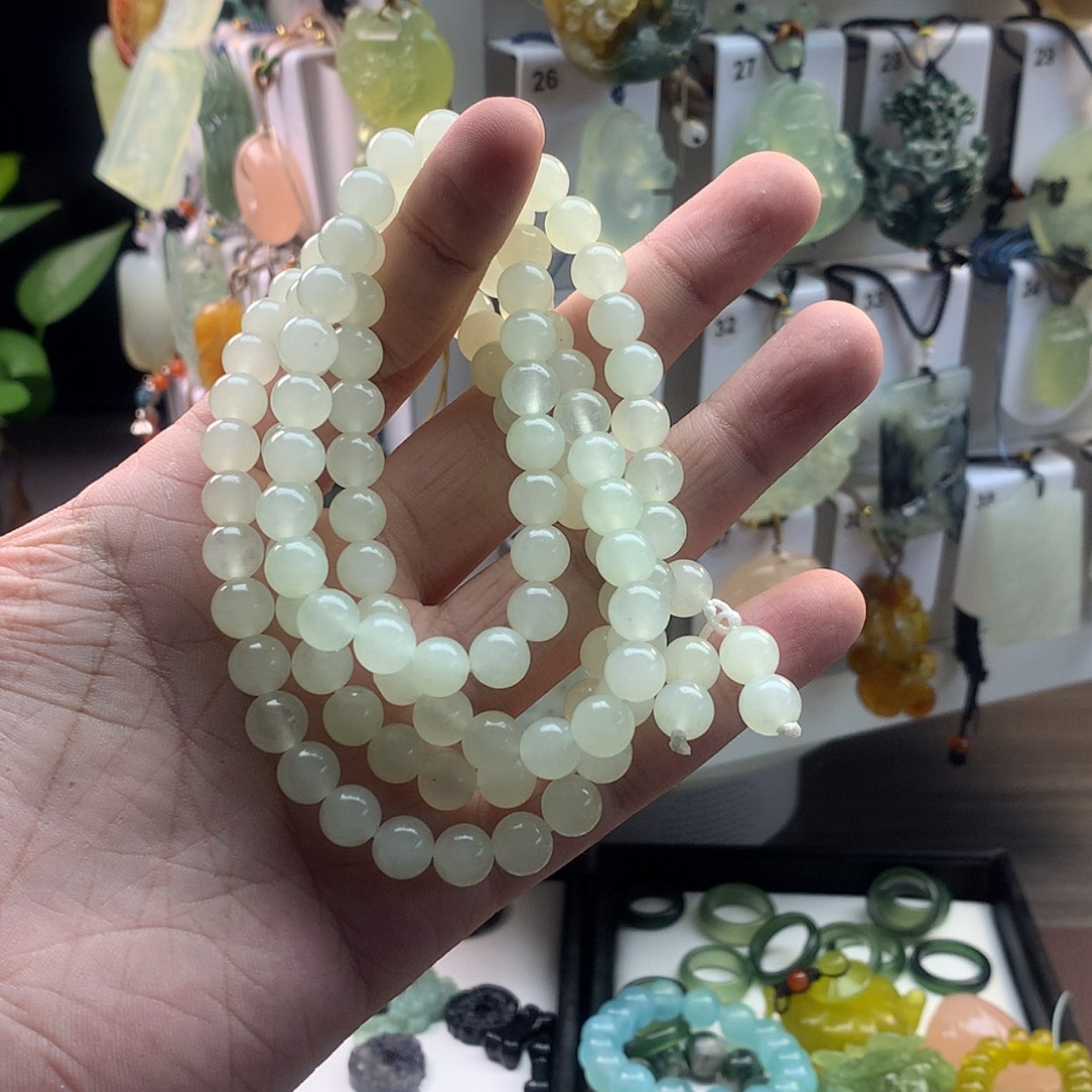 【闪购商品】蛇纹石玉颈饰未镶嵌