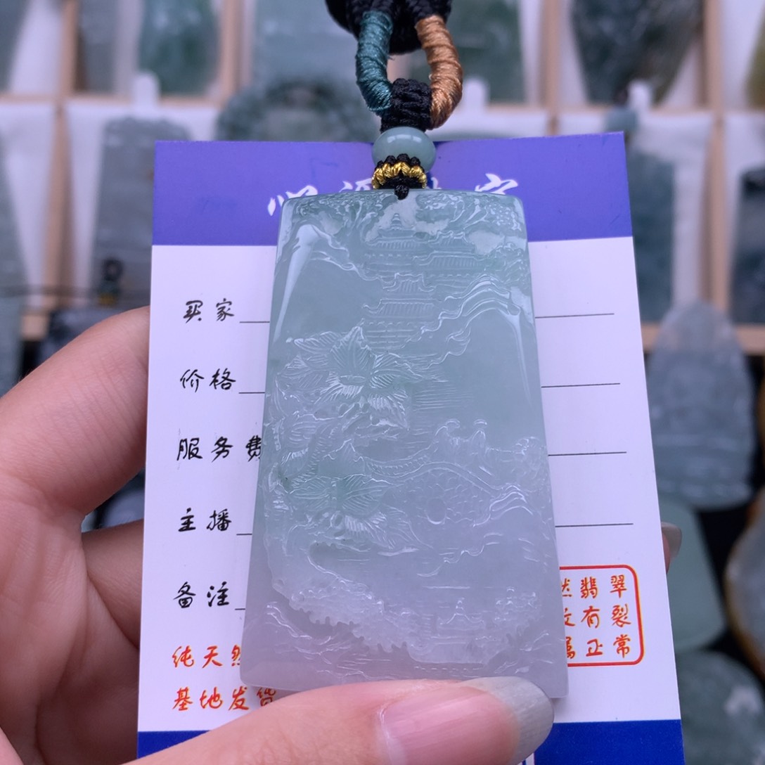 翡翠颈饰未镶嵌翡翠