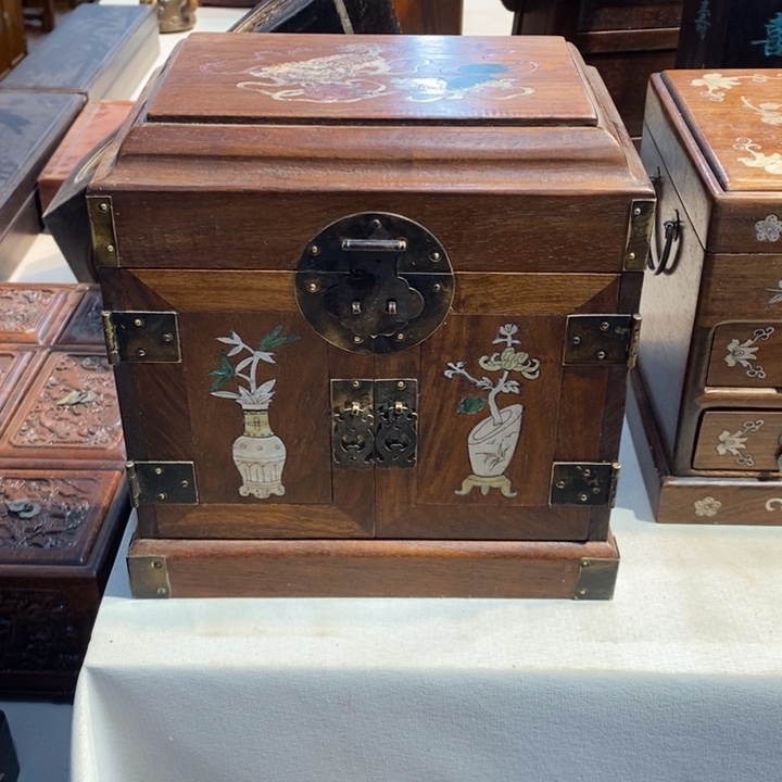 草***子木木木木官箱带锁木