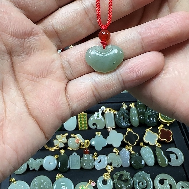 和田玉吊坠(不含链)未镶嵌