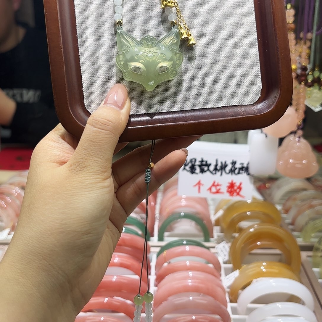 蛇纹石玉合金颈饰