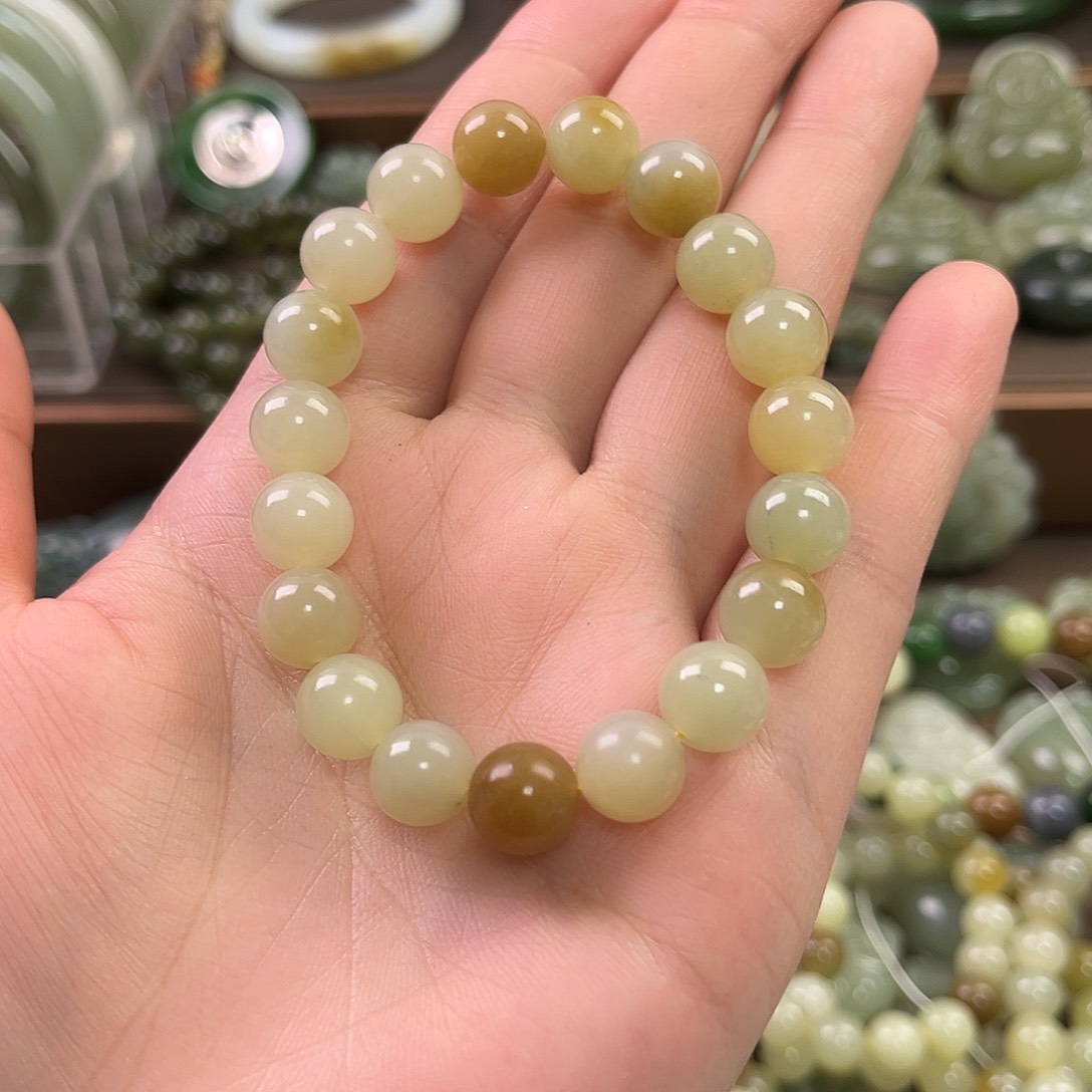 和田玉颈饰未镶嵌棒**?