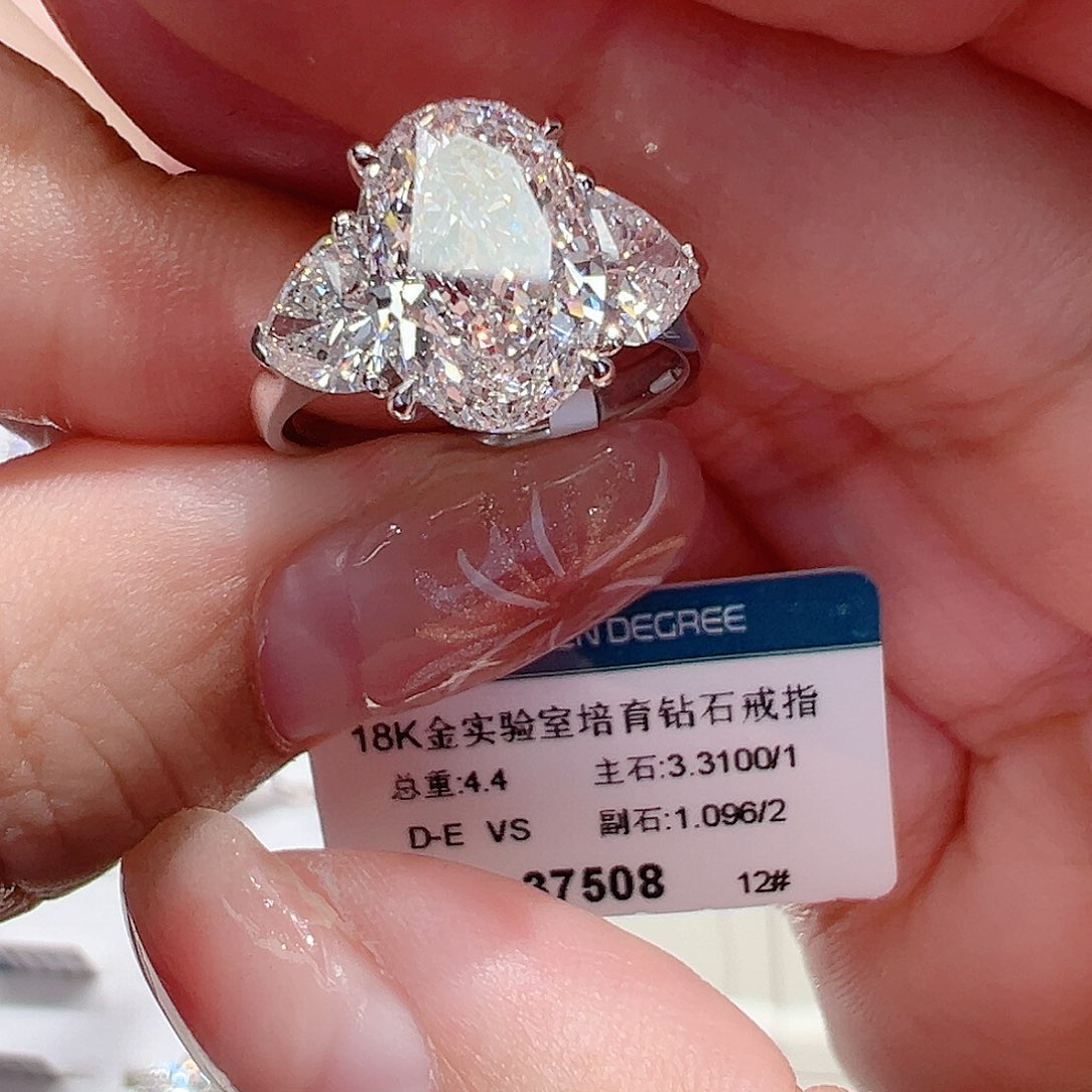 实验室培育钻石18K金镶嵌?****?