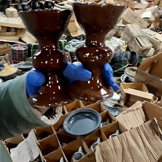 摆件盘子碗茶壶啥都有