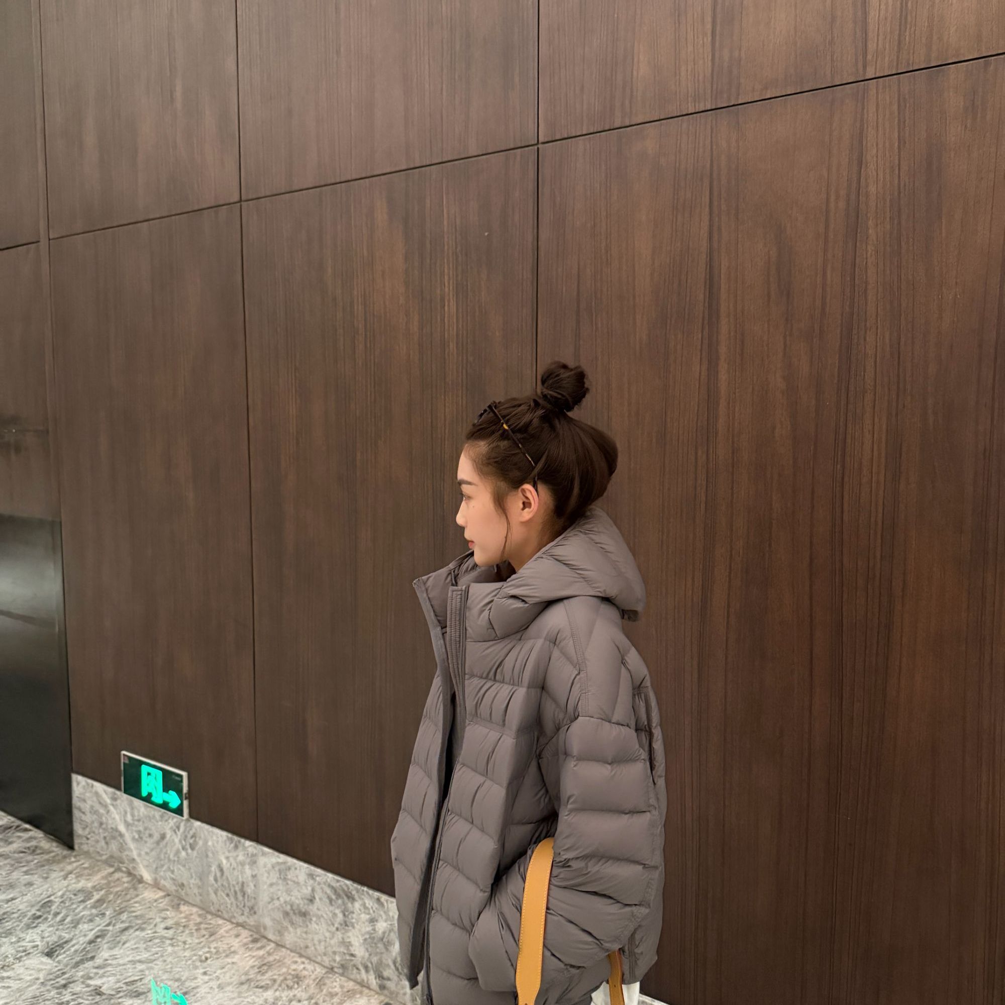 【少量现货90鸭绒】连帽常规款排骨拉链插肩袖长袖韩版立领宴会女士