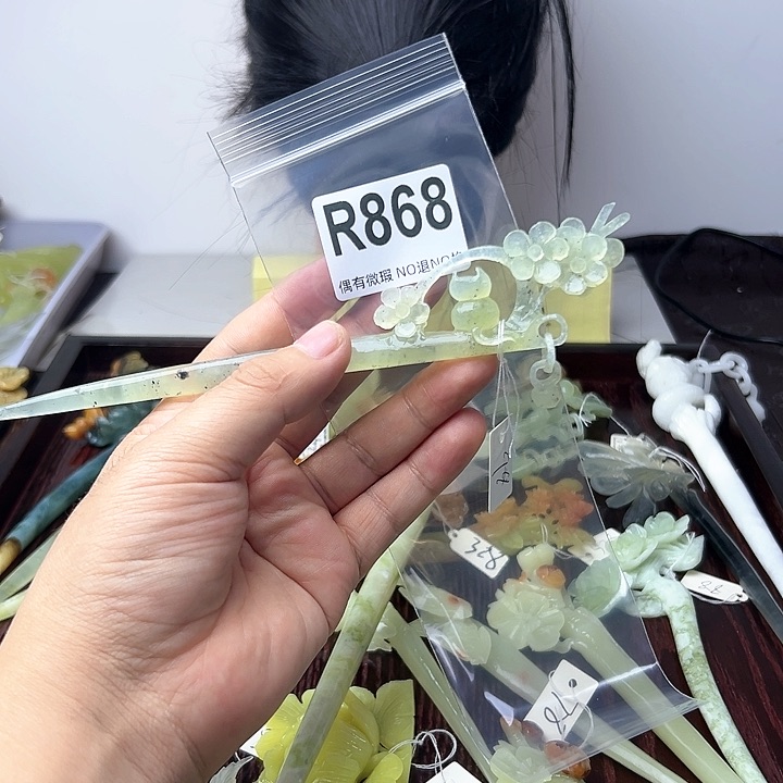 蛇纹石玉发饰合金拾*