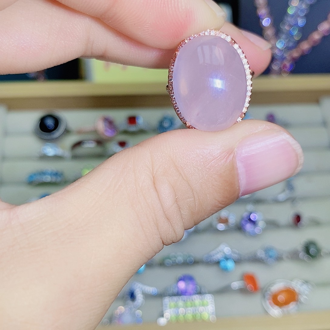 芙蓉石戒指未镶嵌