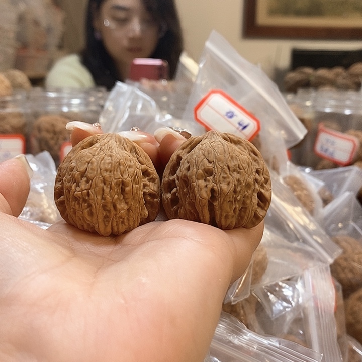 文玩核桃吊坠36绣球