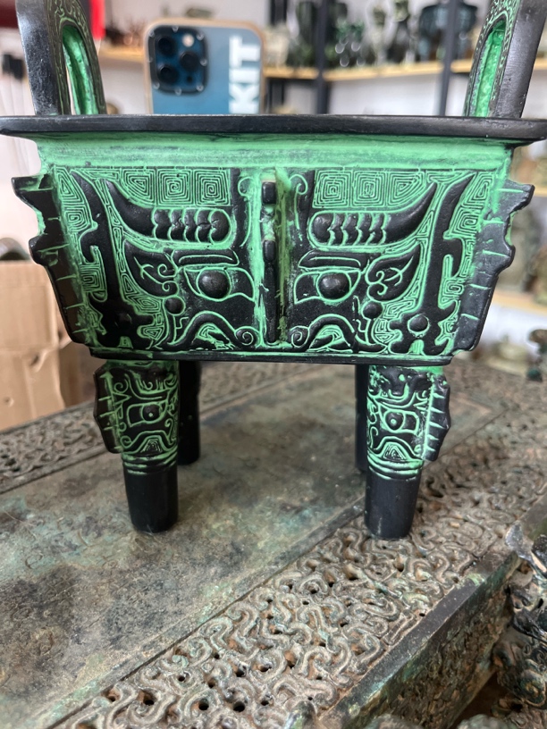 复古青铜器铜鼎兽面纹四方鼎双耳大号铜香炉摆件插香炉装饰品摆设