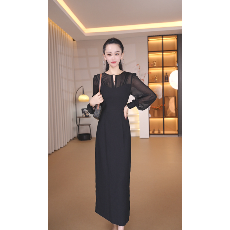 8018 黑色连衣裙女2025春秋新款长袖法式复古显瘦气质通勤长裙