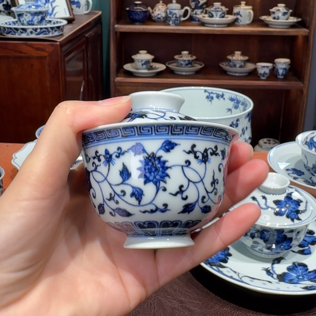 青花雯华堂手绘盖碗