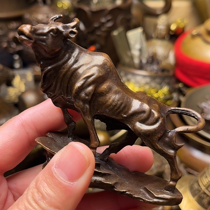 精美铜器批发档口