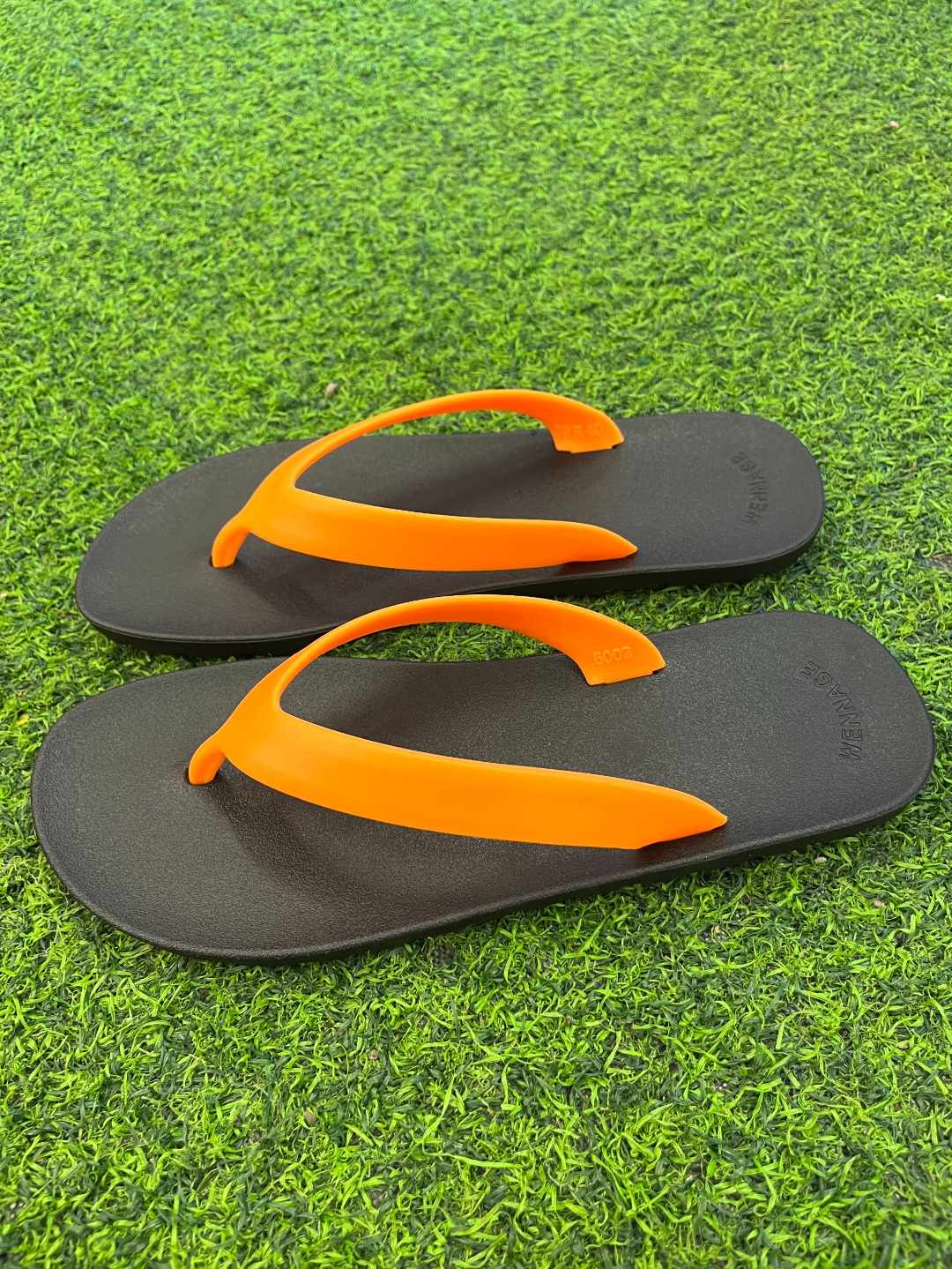 越南拖鞋防臭防滑黑色休闲橡胶拖鞋夏季拼色人字拖新款式手工外出