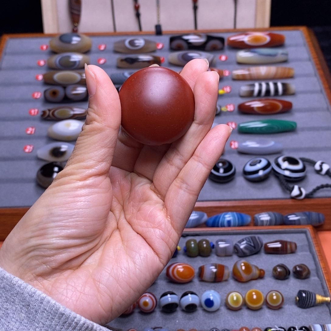 玛瑙/玉髓颈饰未镶嵌旅*虫