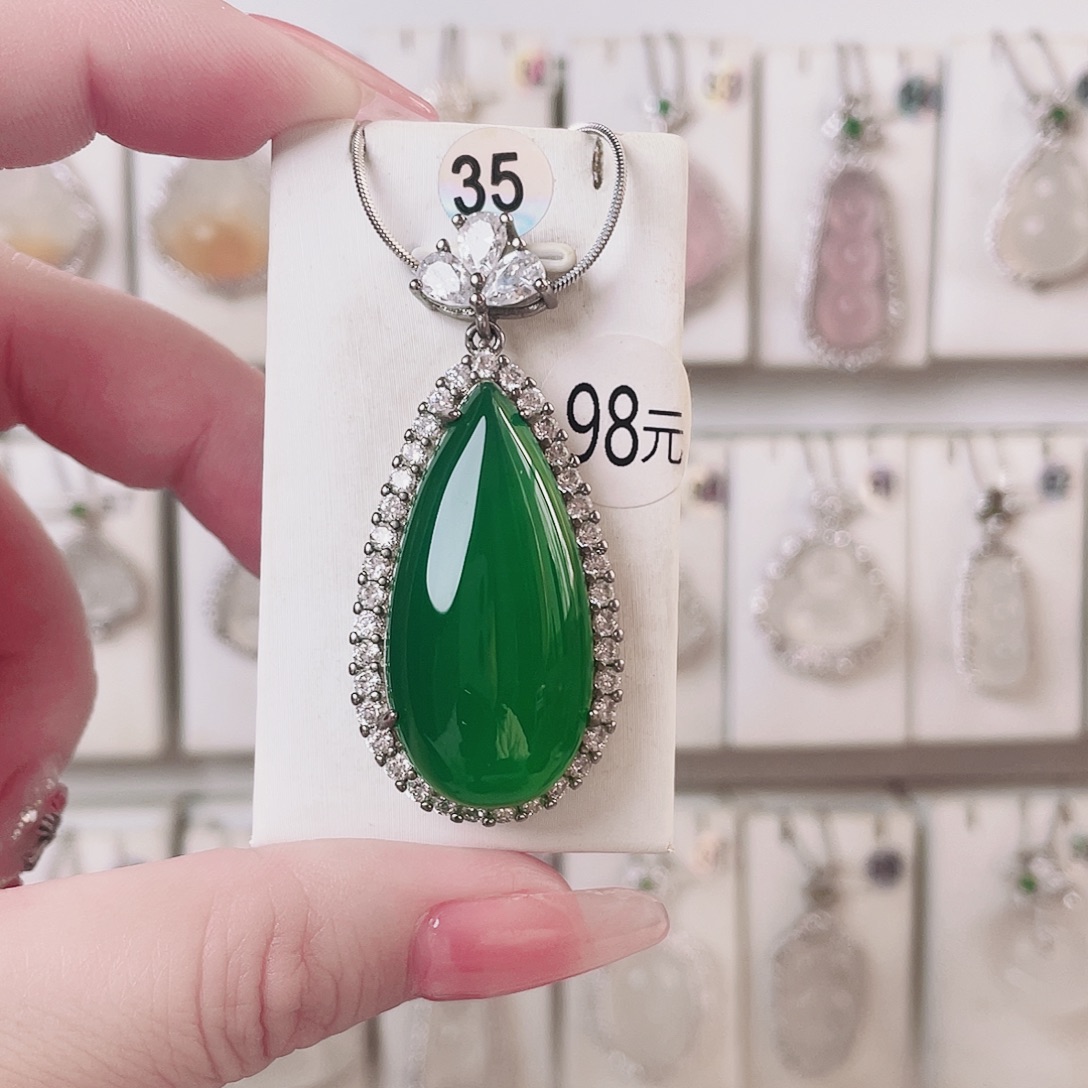 玛瑙/玉髓未镶嵌颈饰