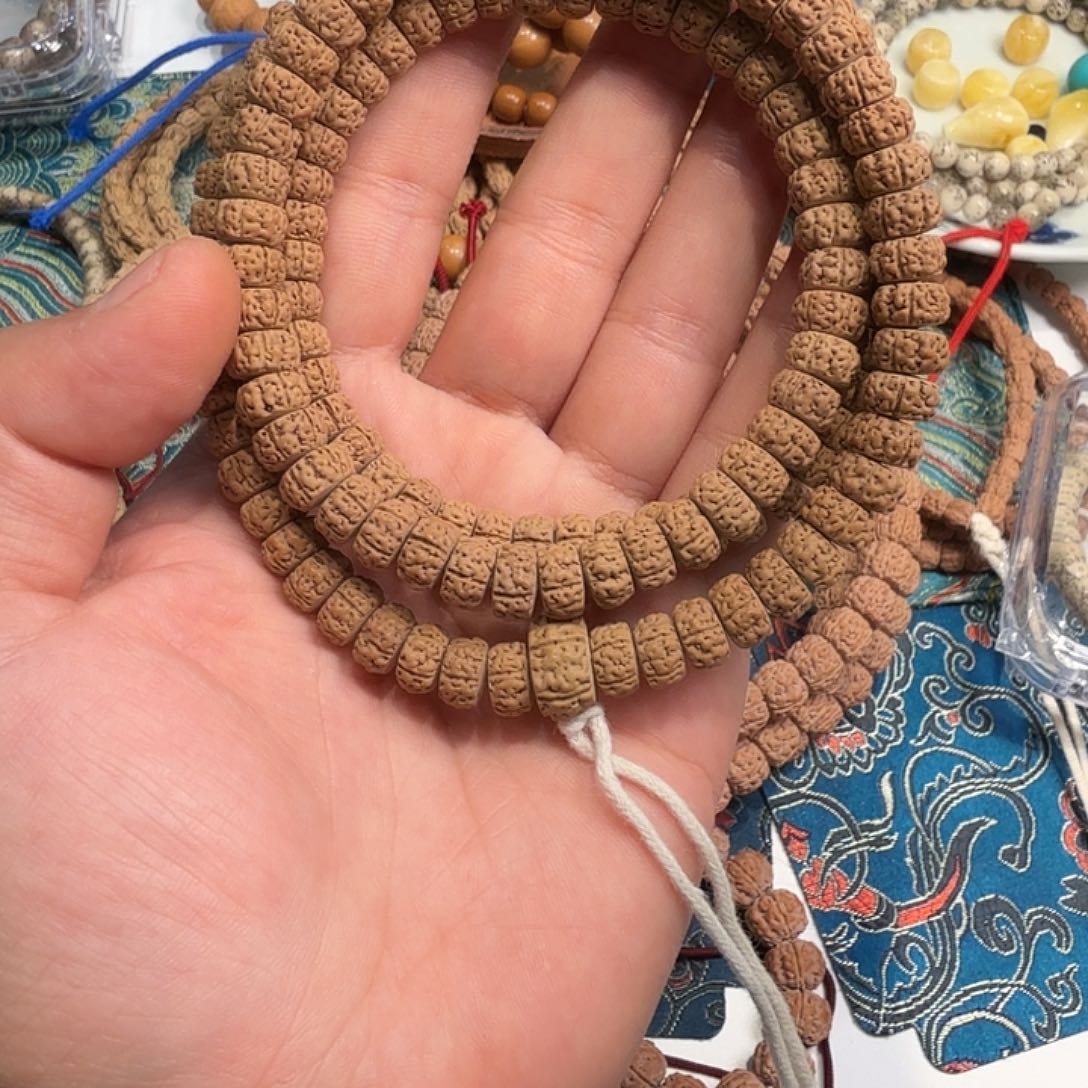 霎***3猴头核桃手串脖挂