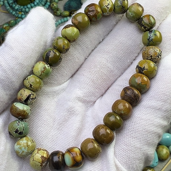 绿松石未镶嵌珠宝奇石