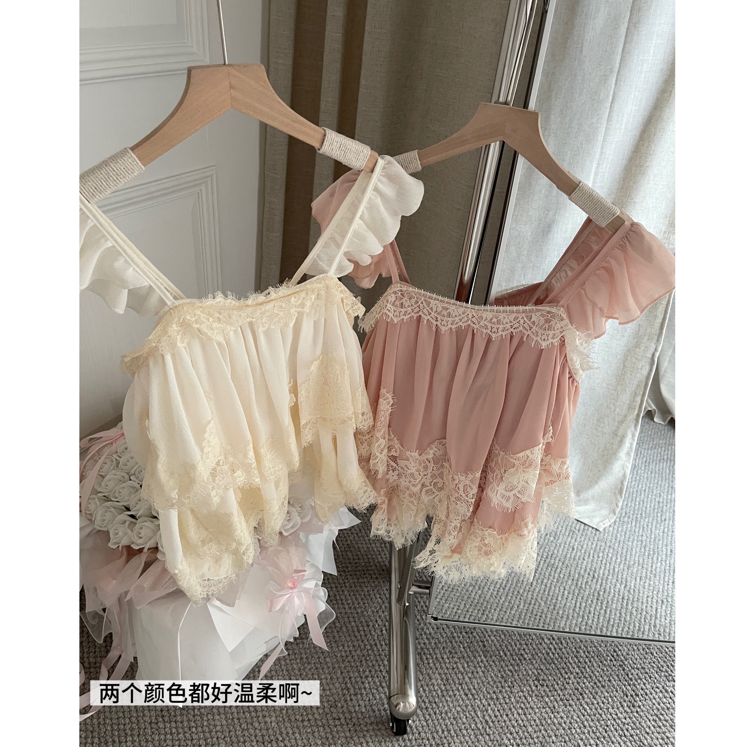 WANZI【蔷薇少女】又甜又欲睫毛蕾丝点缀小飞袖绑带上衣