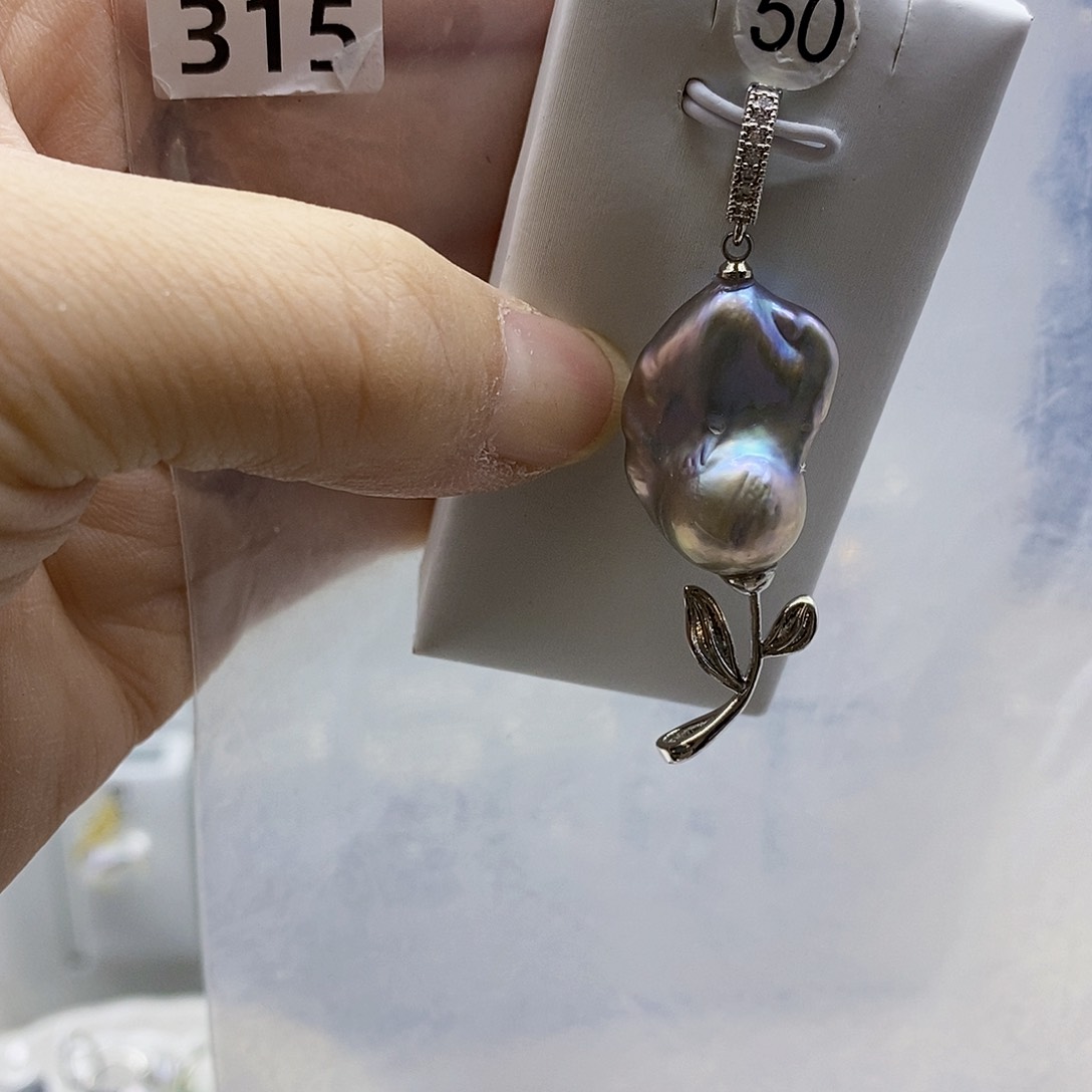 颈饰合金淡水珍珠