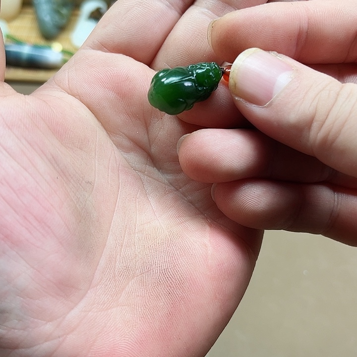 未镶嵌手链和田玉人****。