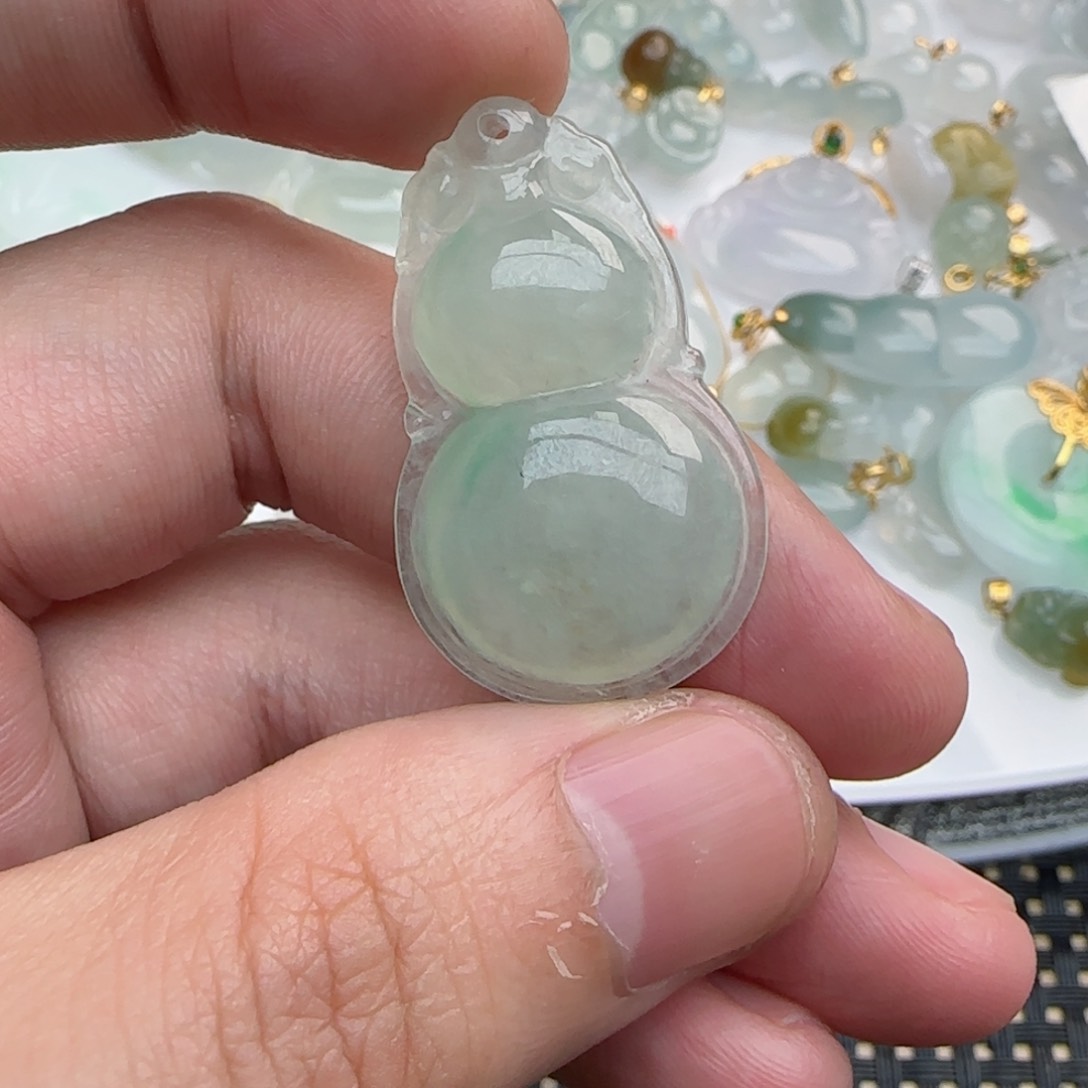 【闪购商品】翡翠吊坠(不含链)未镶嵌大葫芦