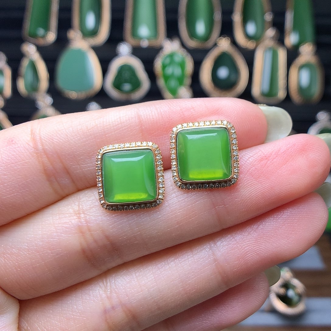 和田玉首饰18K金镶嵌