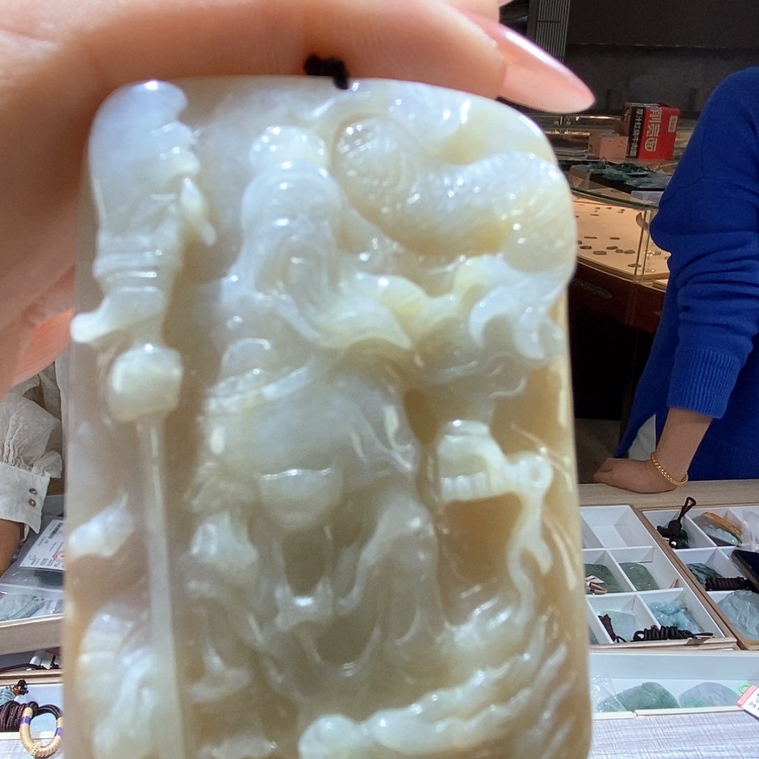 翡翠颈饰未镶嵌一个