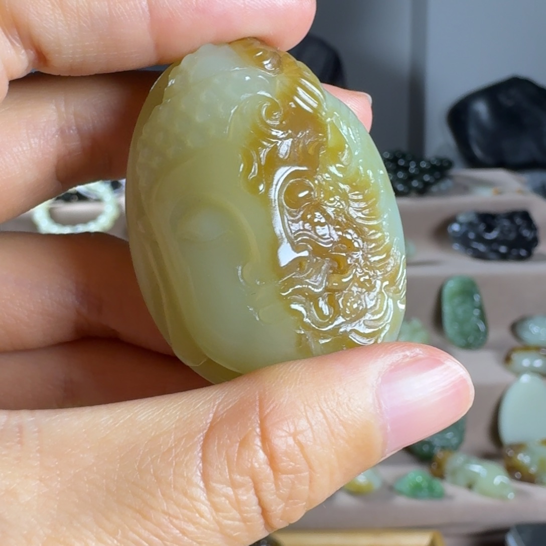 和田玉（糖玉）颈饰未镶嵌