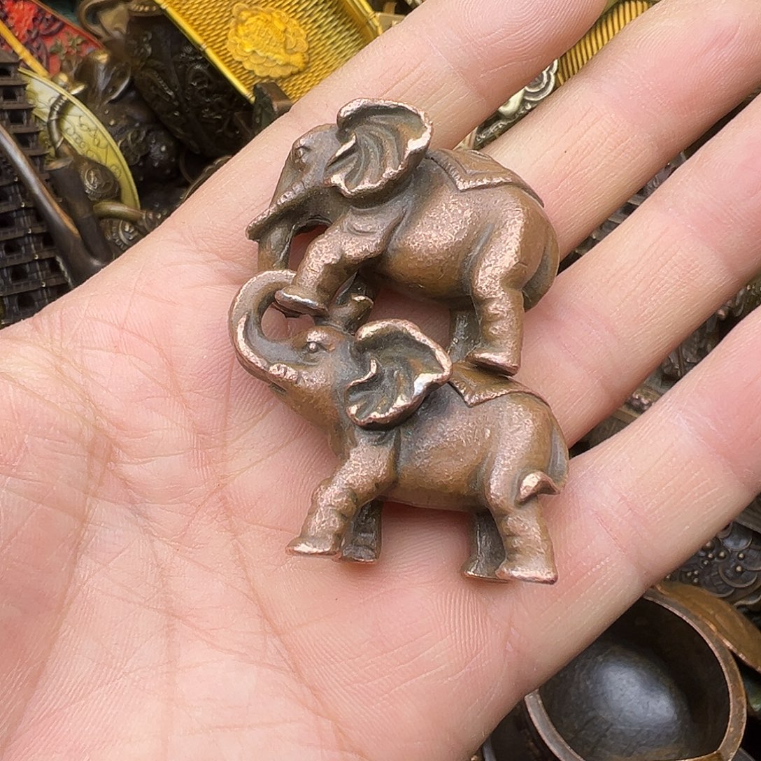 精品铜器，精美文玩