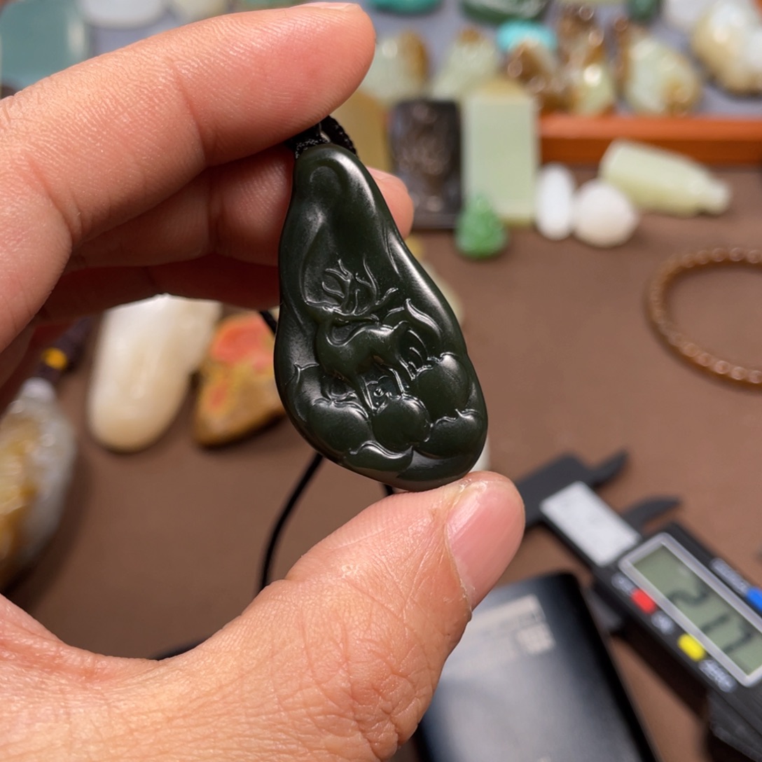 和田玉颈饰未镶嵌蜻***漂