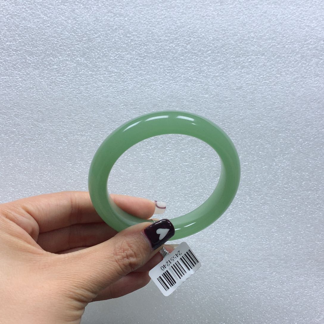 石英质玉手镯未镶嵌小武5556+多人