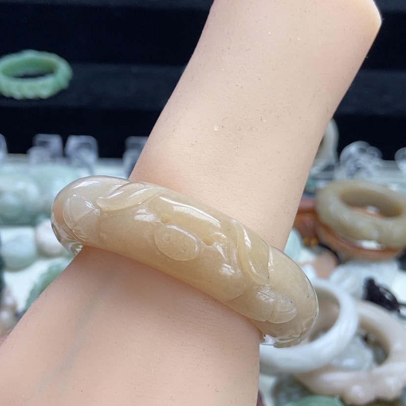 【闪购商品】石英质玉手镯60未镶嵌小*子