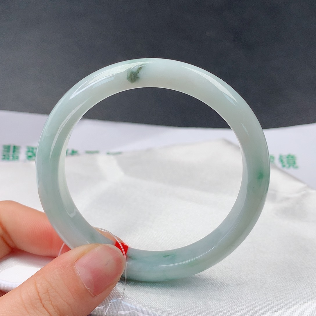 翡翠手镯未镶嵌16正56