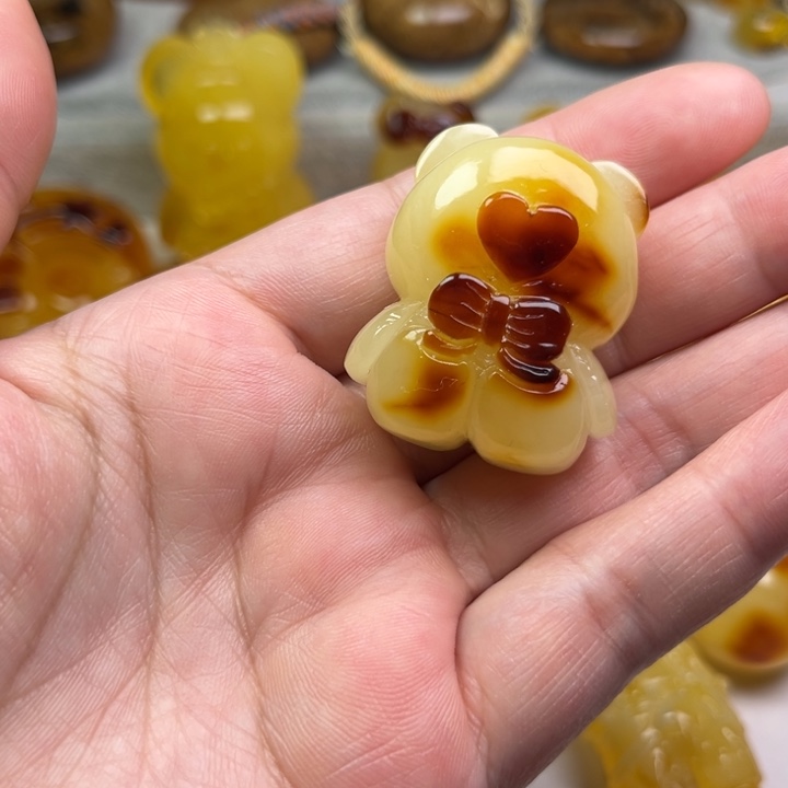 琥珀颈饰未镶嵌琥珀蜜蜡