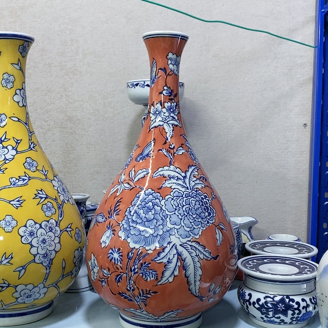 【闪购商品】摆件玉壶春瓷器………………………………