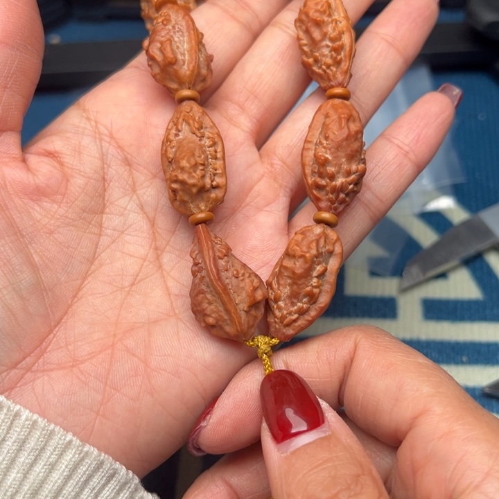 桃核吊坠文玩手串