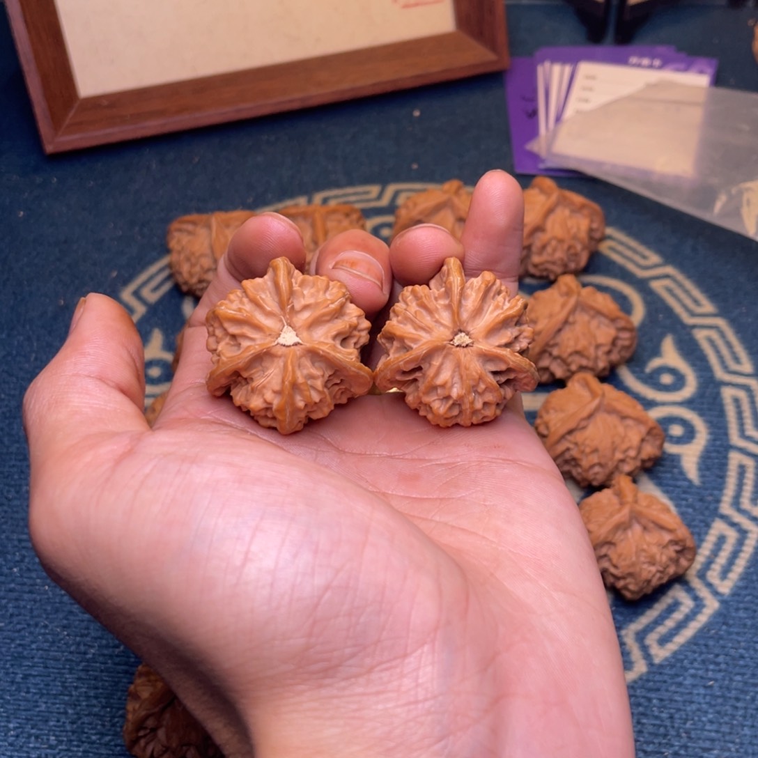 把件文玩核桃高****问盘山36