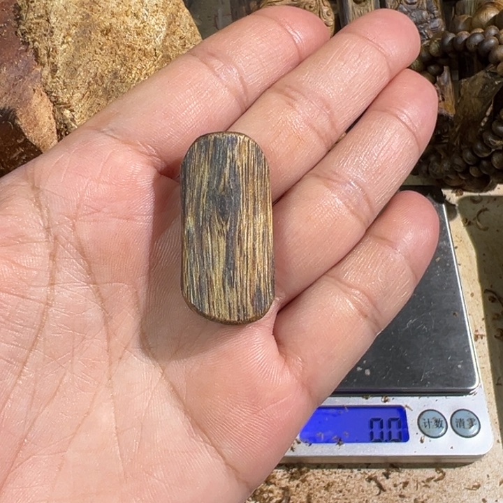 沉香吊坠老白棋沉香吊坠2.9克