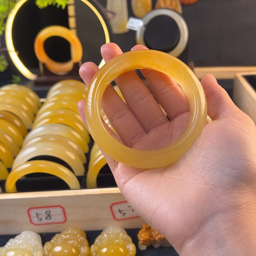 一****非金属1-鸡油黄56圈口19