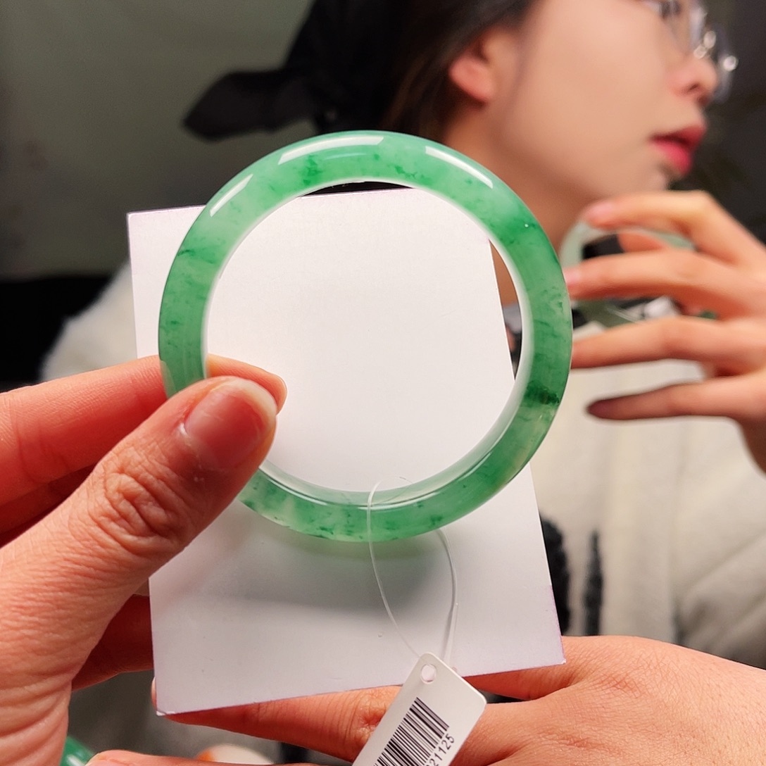 石英质玉手镯未镶嵌53