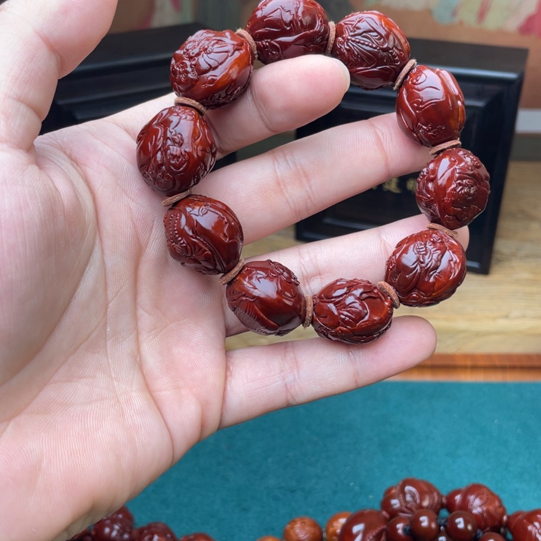 橄榄核手串遇**…浮雕罗汉2.2表弟回血