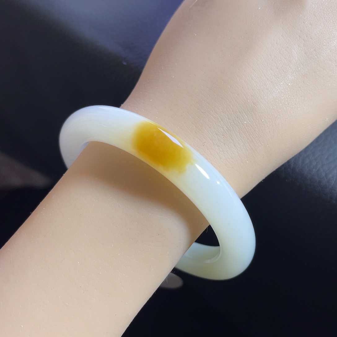 【闪购商品】和田玉手镯未镶嵌